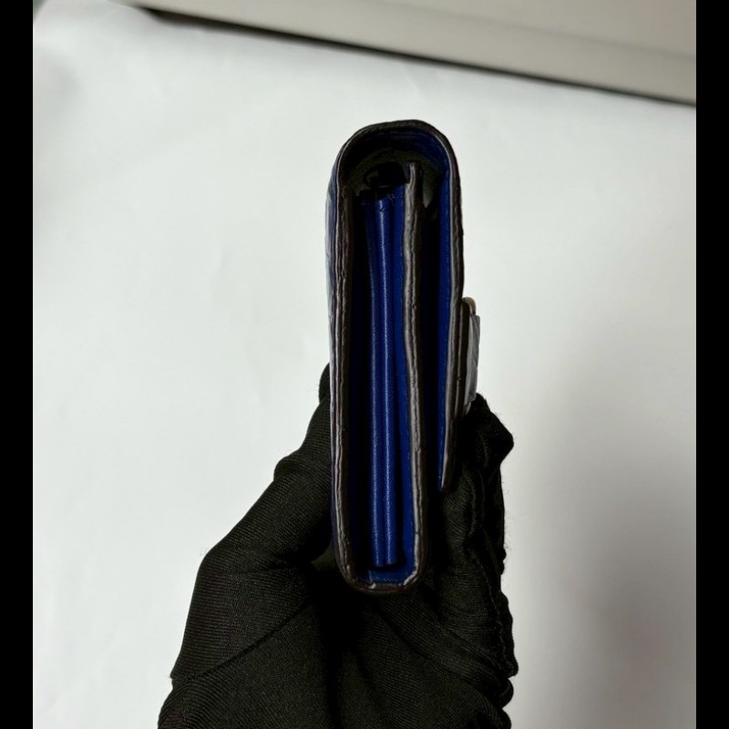 Gucci 寶藍色壓鱷魚紋皮革下蓋長夾-10