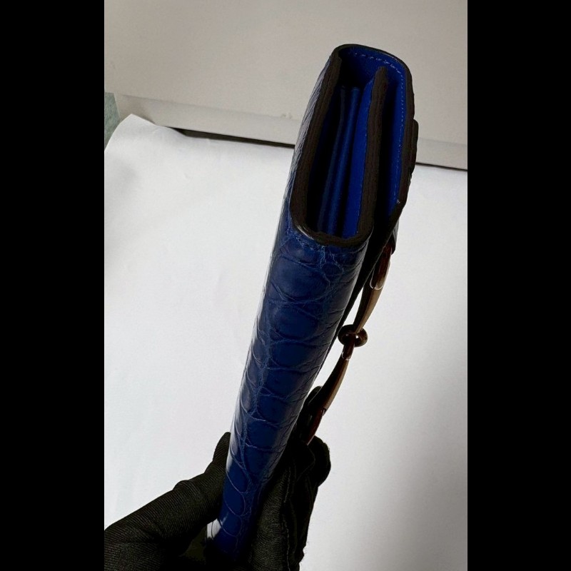 Gucci 寶藍色壓鱷魚紋皮革下蓋長夾-11
