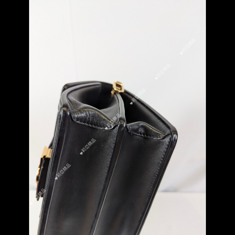 莉亞精品♡LV 水波紋達芙妮MM 黑 近新美包-8