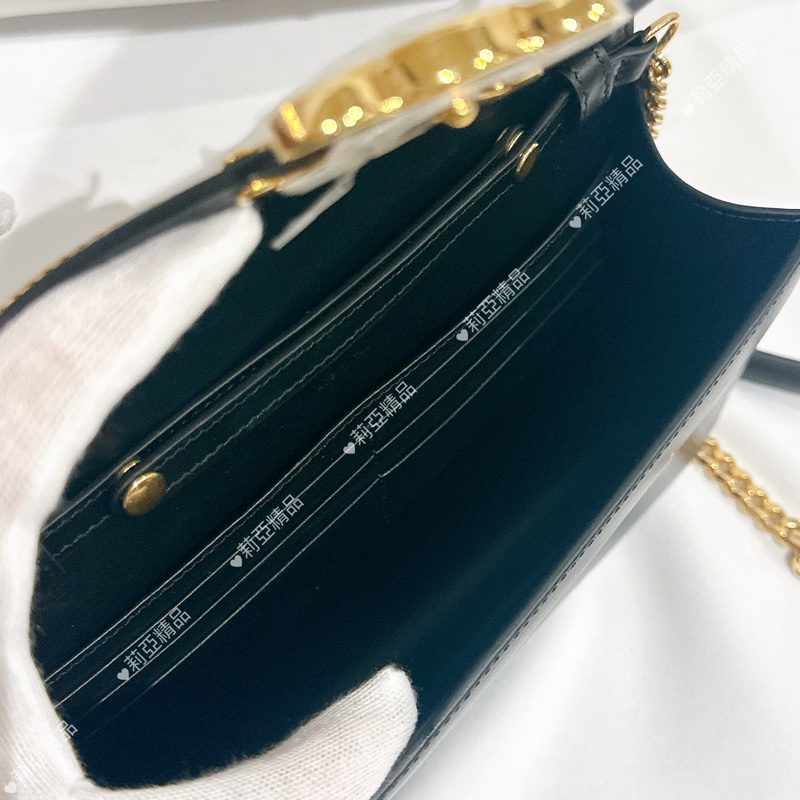 莉亞精品♡ Celine 黑金woc鏈條包 全新閒置品-14