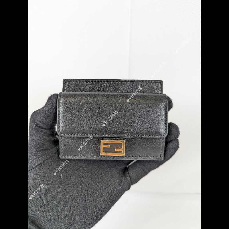 莉亞精品♡FENDI 翻蓋零錢卡片夾 近新閒置-1