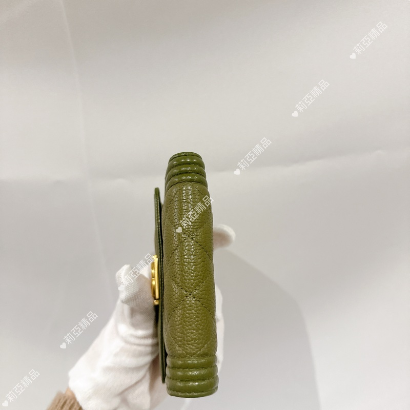 莉亞精品♡ Chanel Boy背拉三折短夾 抹茶綠 二手美品-6
