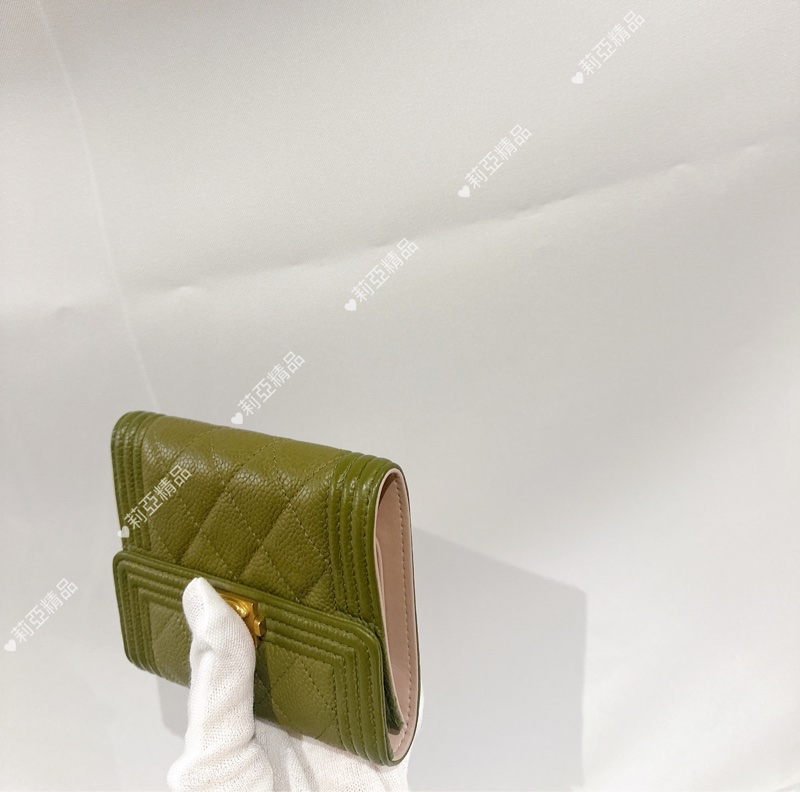 莉亞精品♡ Chanel Boy背拉三折短夾 抹茶綠 二手美品-8