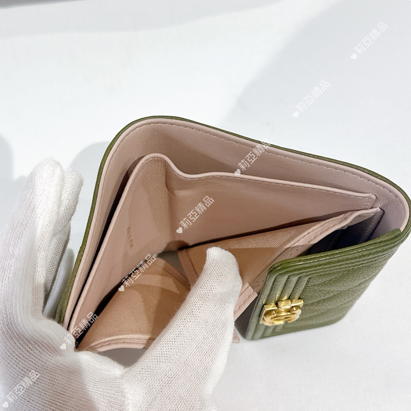莉亞精品♡ Chanel Boy背拉三折短夾 抹茶綠 二手美品-14