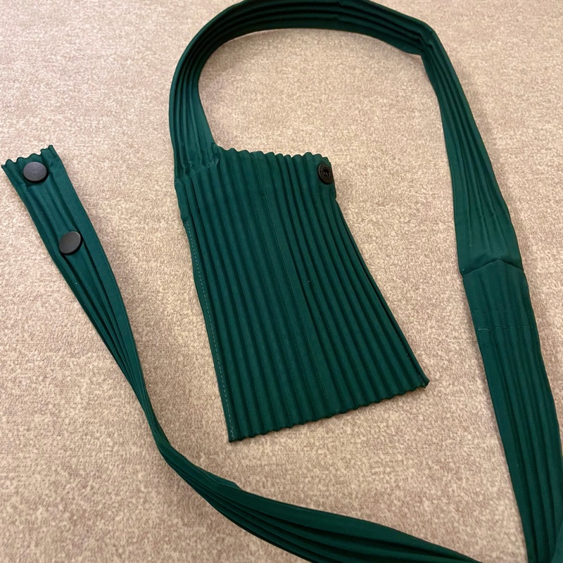 三宅一生 手機包 Homme Plisse 熱賣款-0