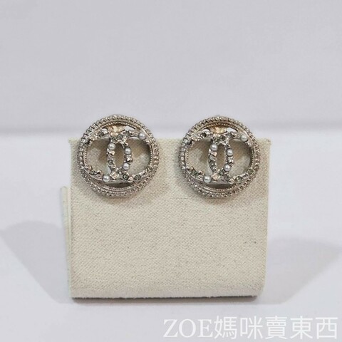 Chanel 銀色雙C造型鑲圓形珍珠點鑽耳夾式耳環