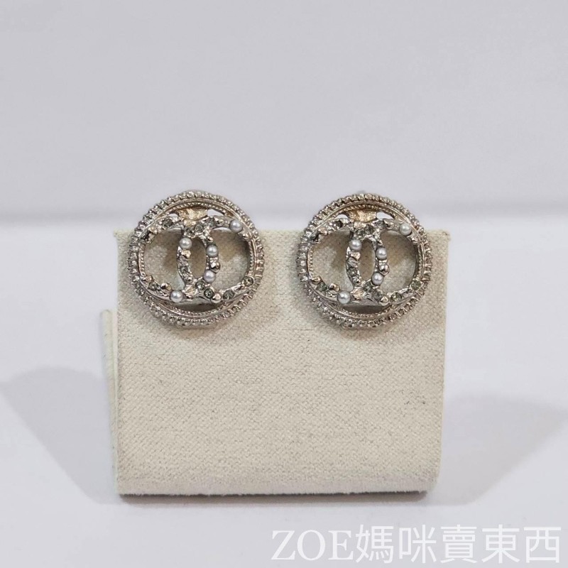Chanel 銀色雙C造型鑲圓形珍珠點鑽耳夾式耳環-0