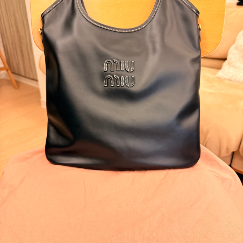 Miu Miu Ivy 大型真皮手提包(黑色)|義大利製|大型尺寸 40×35cm-4