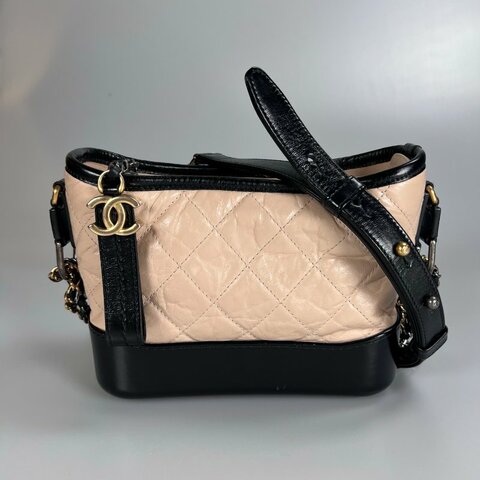 CHANEL 流浪包小號膚色 28開