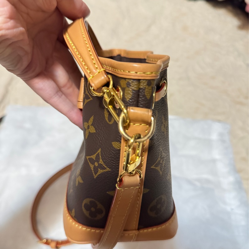 LV 經典 NANO M81085-18