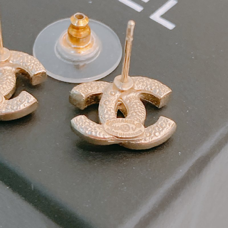 MS0382 Chanel 香奈兒 經典 CC Logo 最小 淡金 水鑽  Classic 1.2 cm CC Logo Earrings Crystal x GHW-6