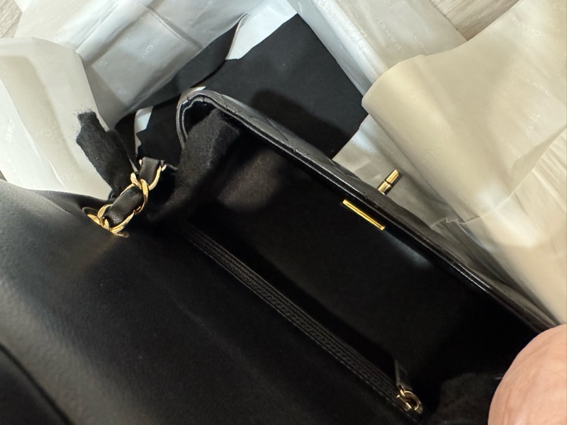 2024年台灣專櫃購買經典小羊皮方胖子,購買後完全捨不得用-7