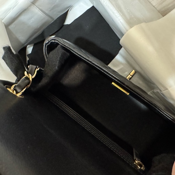 2024年台灣專櫃購買經典小羊皮方胖子,購買後完全捨不得用-14