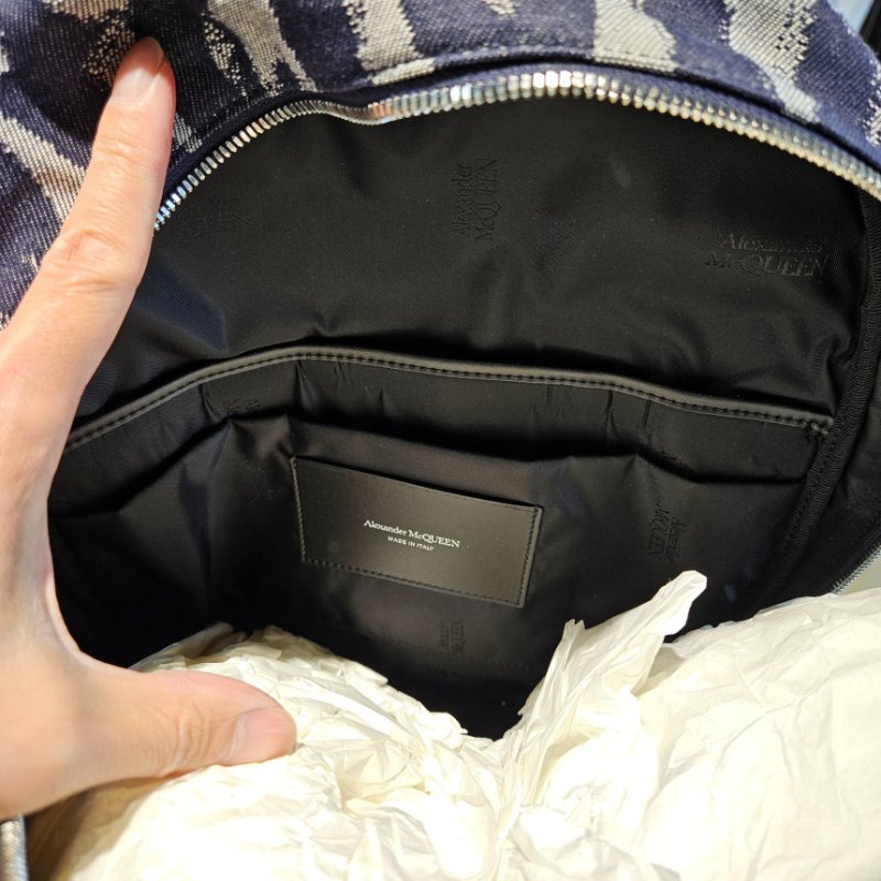 🎊佳節特賣🎁Alexander McQueen 麥昆 丹寧塗鴉大型後背包-7