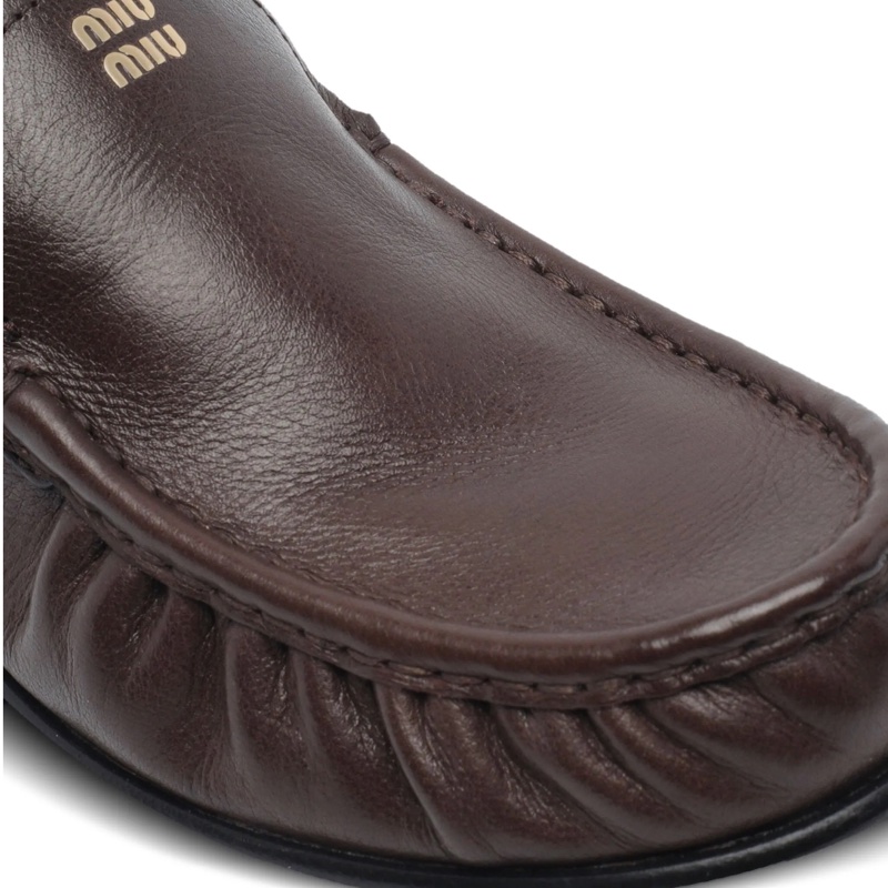miu miu 水牛皮樂福鞋 楠木色-1