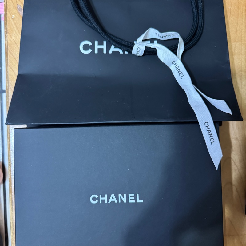 CHANEL WOC 黑色荔枝皮銀扣-4