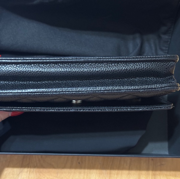 CHANEL WOC 黑色荔枝皮銀扣-7