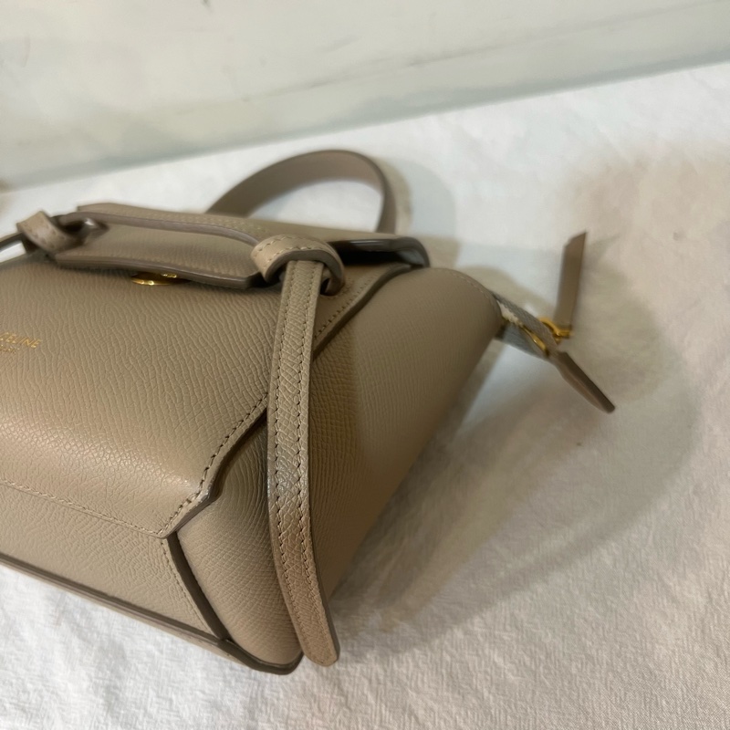 ෆ Celine belt pico鯰魚包🧋🧸奶茶色-13