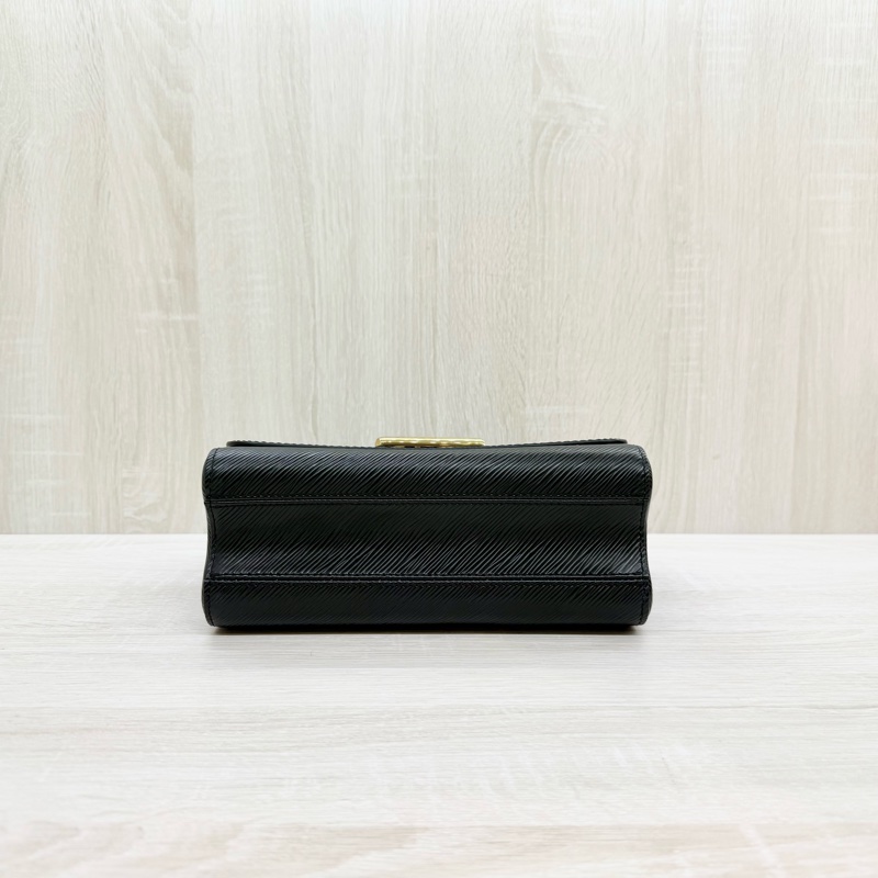 LV黑色EPI金釦TWIST MM肩背側背包/M21113-5