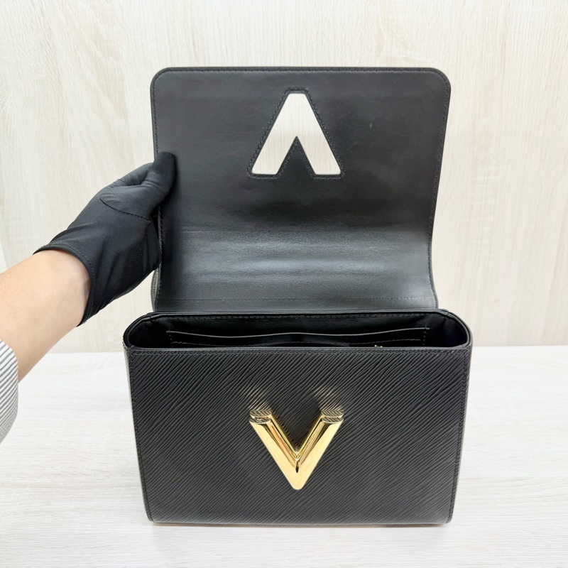 LV黑色EPI金釦TWIST MM肩背側背包/M21113-7