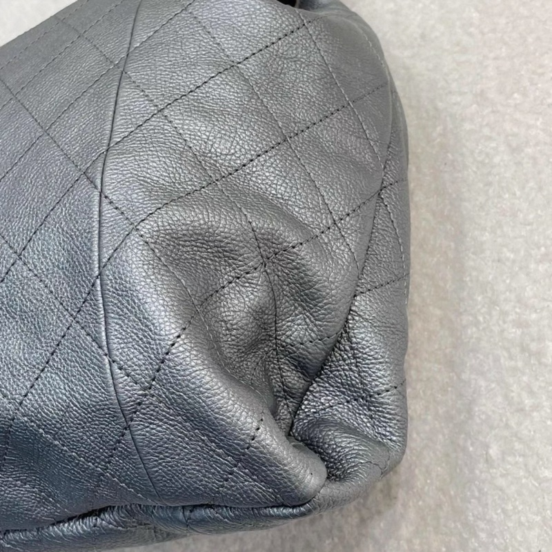 Chanel 銀色荔枝紋牛皮福袋包 錢袋子 98新 小眾不撞款 鐳射21開 31×30cm-5