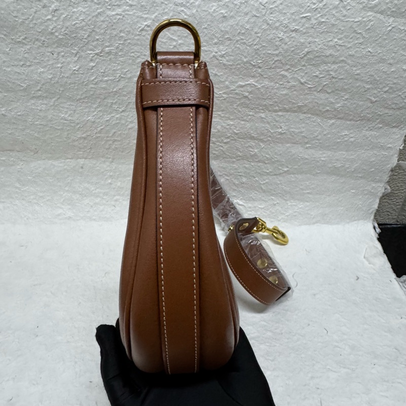 Celine Ava 中號焦糖色 月牙hobo，單肩包-5