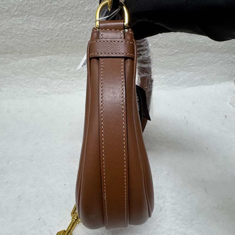 Celine Ava 中號焦糖色 月牙hobo，單肩包-7