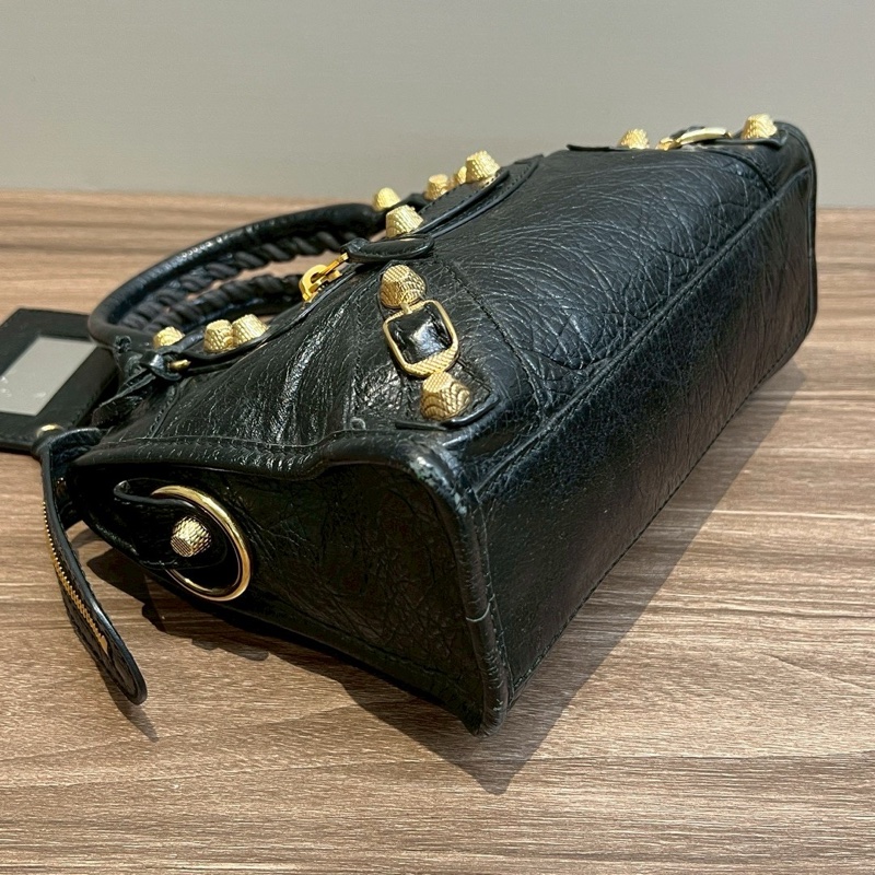 冬日必備❄️原價7w+😍Balenciaga巴黎世家黑金classic mini city機車包單肩斜挎包-6