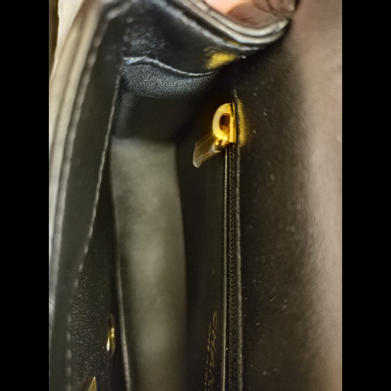 香奈兒手提斜背口蓋包-11