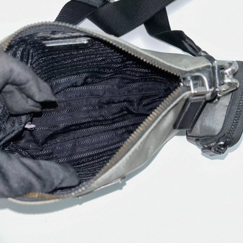 PRADA 灰色尼龍三合一郵差包 24*17*6.5 98新配件塵袋保卡-5