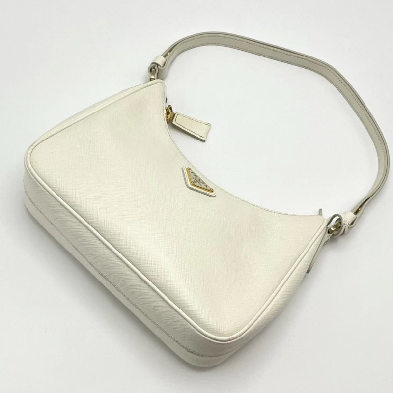 PRADA 白色十字紋牛皮肩背腋下包 22*18*6.5 99新配件塵袋-1