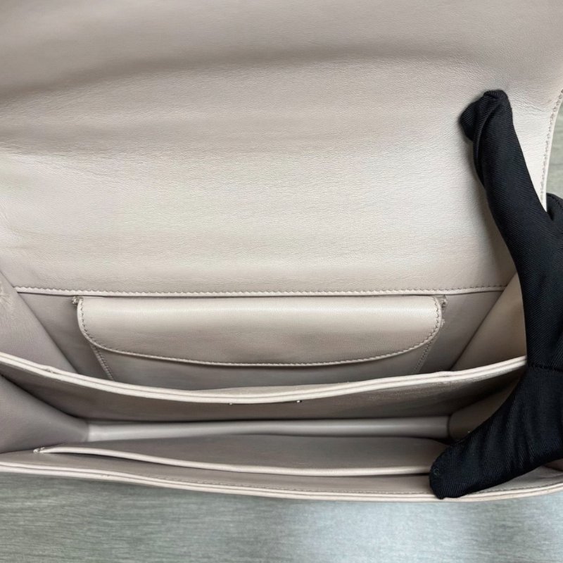 PRADA 粉色菱格紋肩背斜背包 24*16*7 98新配件塵袋-3