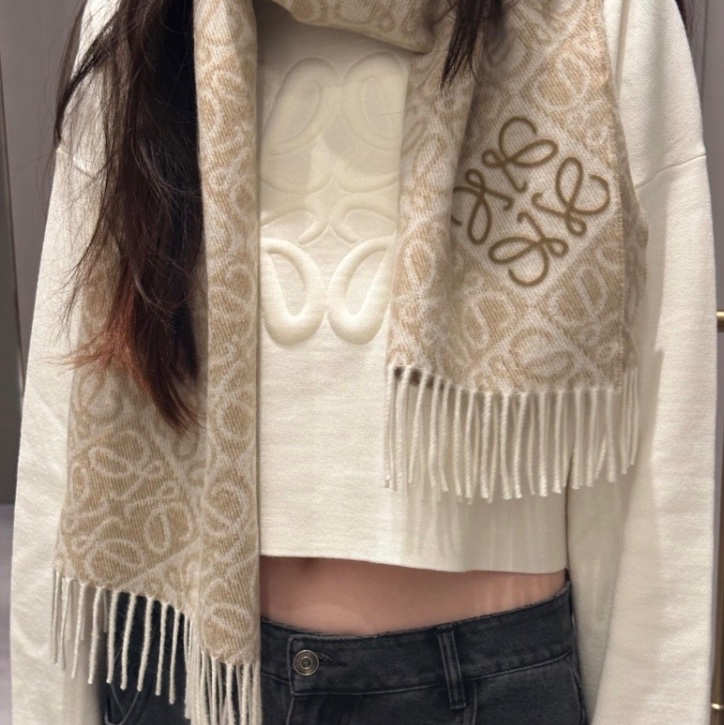 2025新款 Loewe anagram scarf 羅意威圍巾頸巾 奶茶沙色-1