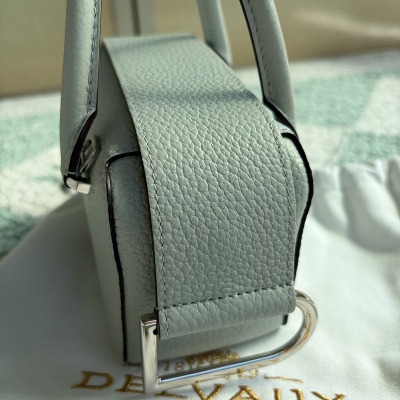 Delvaux coolbox nano 雲朵藍-2