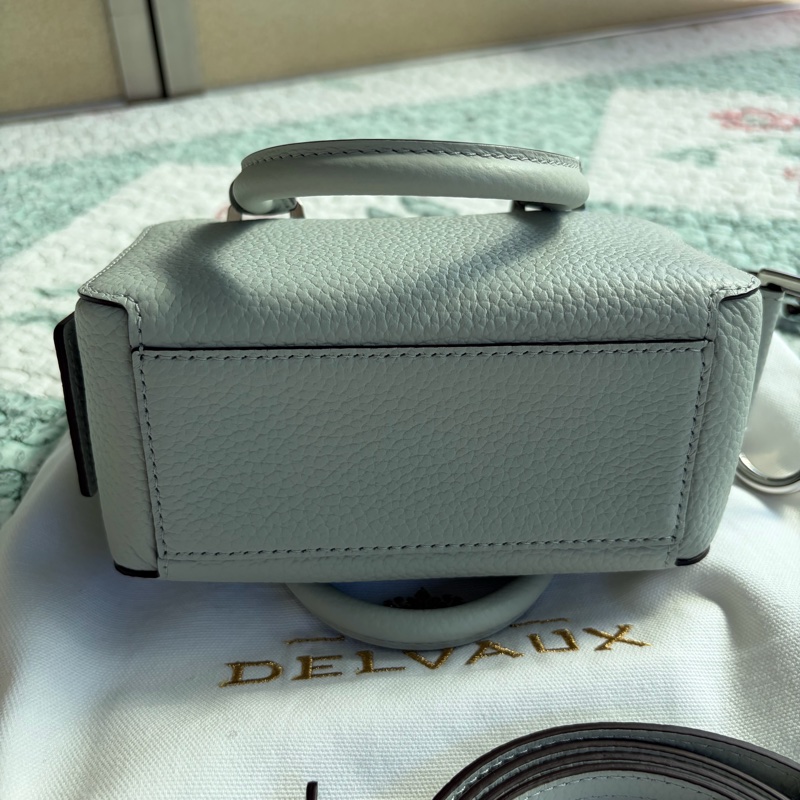 Delvaux coolbox nano 雲朵藍-4