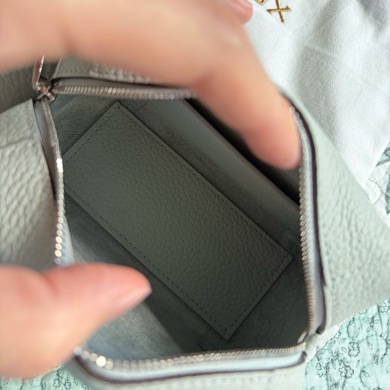 Delvaux coolbox nano 雲朵藍-5