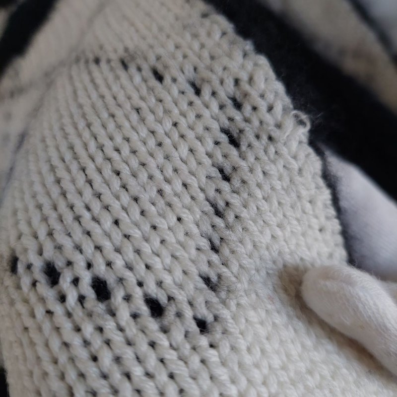 CHANEL 香奈兒 🎀現貨實拍 🎀熊貓 爆款 字母logo 雙面 羊絨 圍巾 批肩 黑白-50