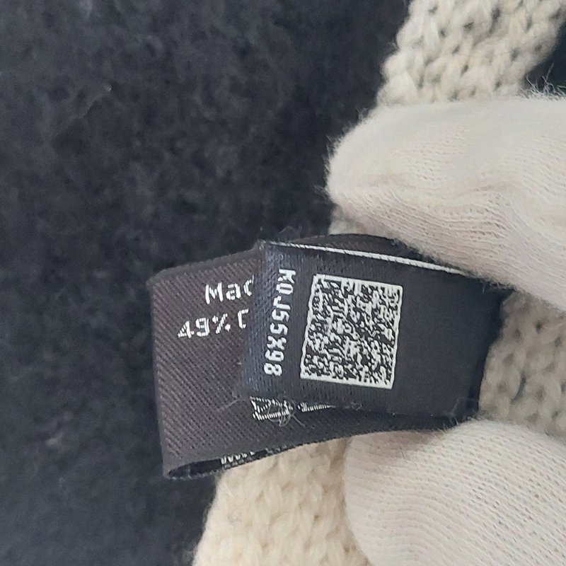 CHANEL 香奈兒 🎀現貨實拍 🎀熊貓 爆款 字母logo 雙面 羊絨 圍巾 批肩 黑白-54