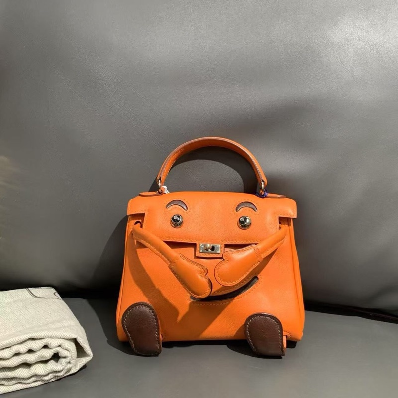 愛馬仕Hermes 千禧娃娃kelly doll 愛馬仕橙 收藏款 框D 好價帶走-0