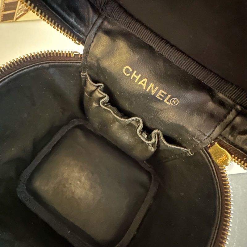 (MYMluxurybag) Chanel 有咭有貼 化妝袋 古董袋 荔枝皮袋 斜挎袋-35