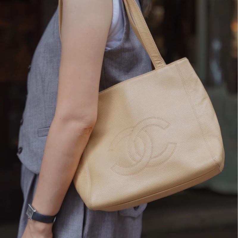 Chanel • 奶茶色荔枝牛皮 Tote 托特奶粉包-4