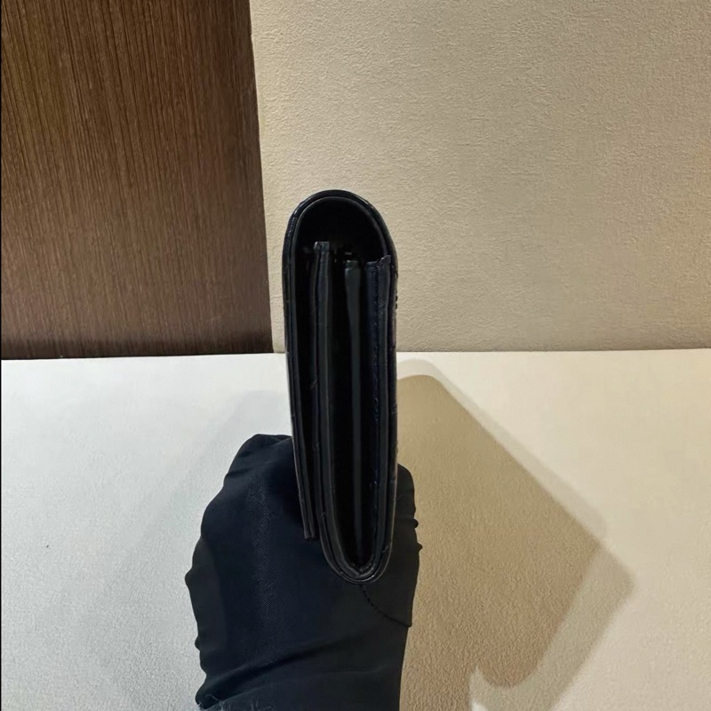 Chanel • 孟買系列 黑銀油臘牛皮長夾 #可加鏈條變Woc-3