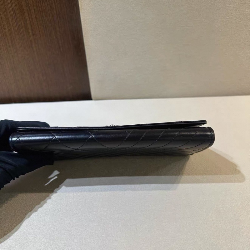 Chanel • 孟買系列 黑銀油臘牛皮長夾 #可加鏈條變Woc-4