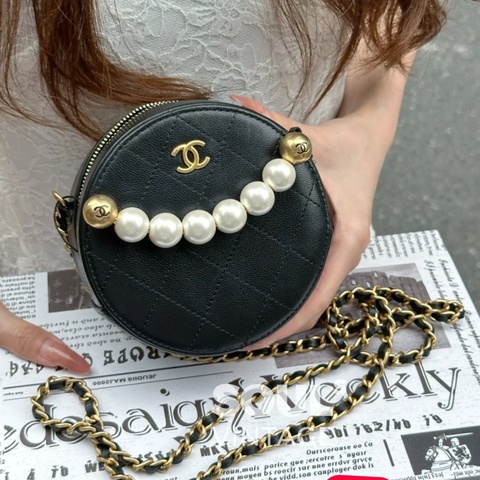 Chanel • 稀有黑金珍珠小圓餅鏈條包 大全配
