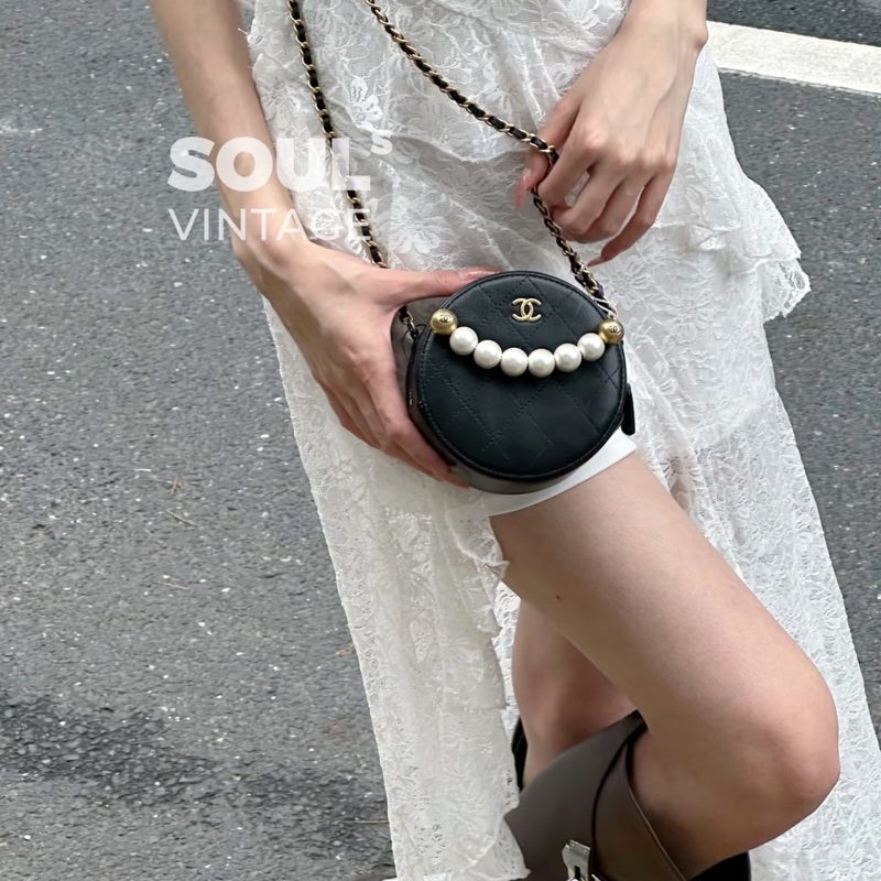 Chanel • 稀有黑金珍珠小圓餅鏈條包 大全配-2