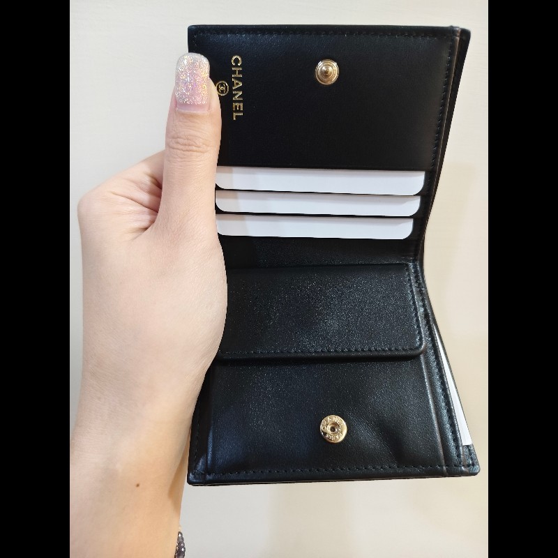 香奈兒 25a復刻版 對折短夾-0