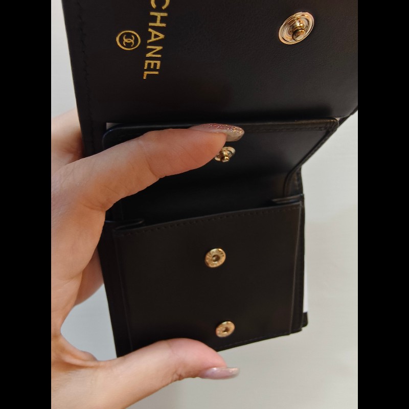 香奈兒 25a復刻版 對折短夾-2