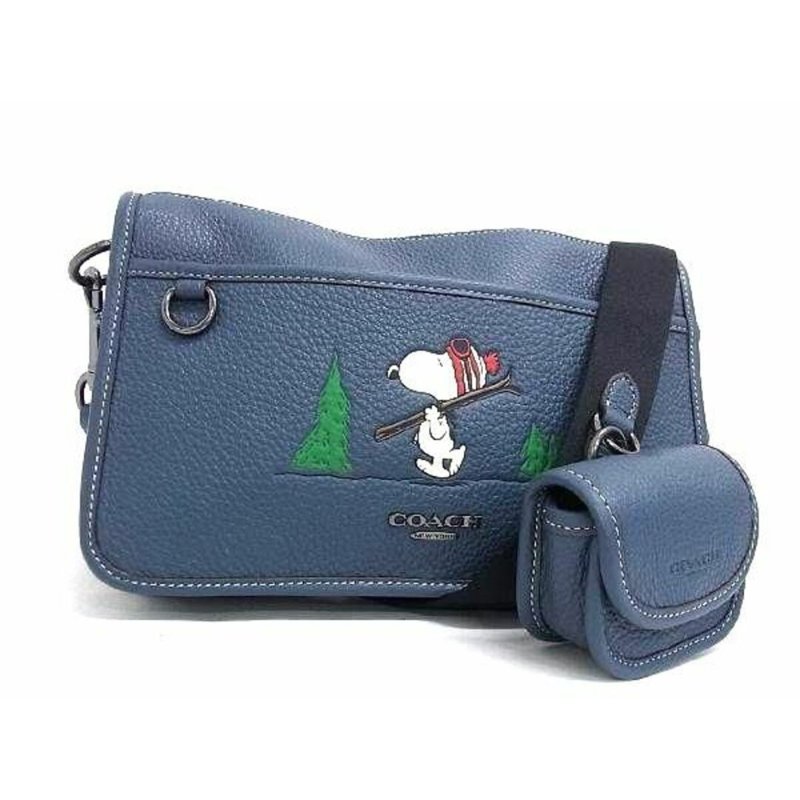 【COACH】SNOOPY聯名皮革翻蓋斜背包-藍色-1