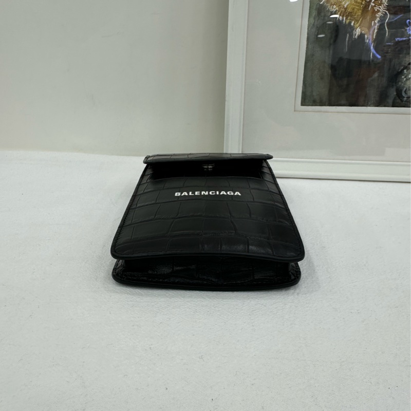 Balenciaga巴黎世家鱷壓手機包-6