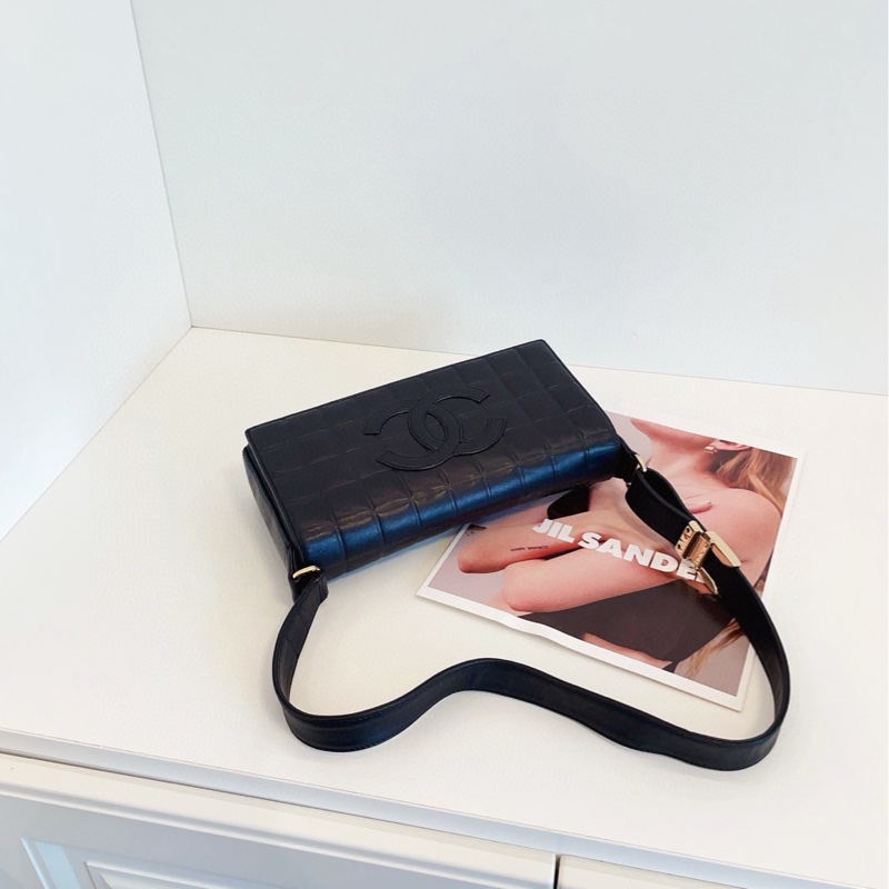 【98新🆕】Chanel 中古黑金橫版 冰格腋下包 經典縫線logo 手提包 單肩包-4